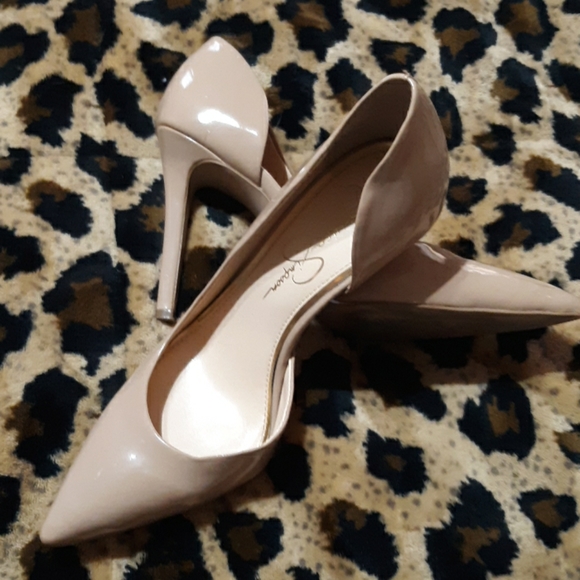 Jessica Simpson Shoes - Jessica Simpson US7 nude heels